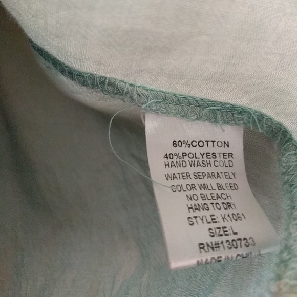 Seafoam green fringe crop top size large - Picture 5 of 8